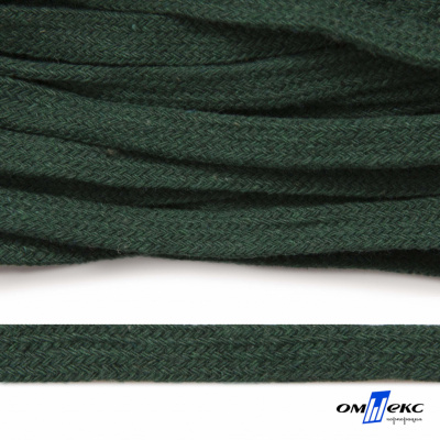 Шнур плетеный d-8 мм плоский, 70% хлопок 30% полиэстер, уп.85+/-1 м, цв.1016-т.зеленый - купить в Тюмени. Цена: 742.50 руб.