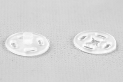 Кнопки пришивные пластиковые 13 мм, блистер 24шт, цв.-прозрачные - купить в Тюмени. Цена: 62.27 руб.